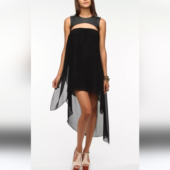 UNIF Dresses & Skirts - UNIF Studded Shoulder Splice Dress